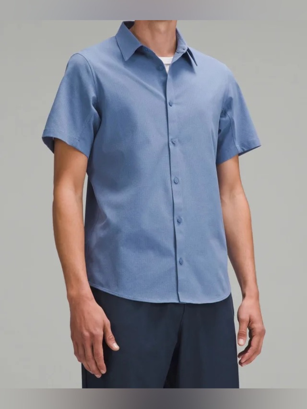 Lululemon Men’s Oasis Blue Airing Easy Short-Sleeve Shirt